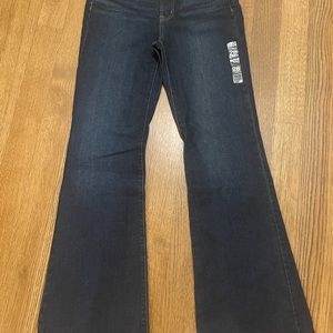 New w/tags high rise flare Gap jeans. Womens size 6/28